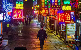 中航門楣彩：助力夜市地攤屏！